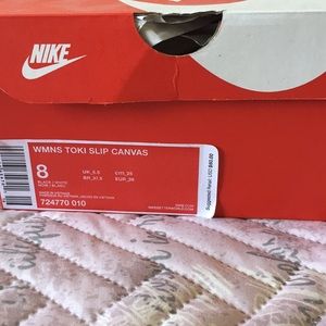 Nike Women’s Toki Slip Canvas